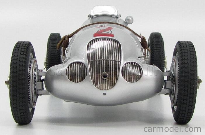 Mercedes Benz F1 W125 N°2 GP Donington 1937 H.Lang 1:18 CMC strieborná