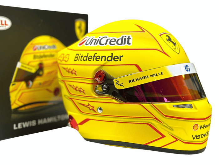 <h2>Lewis Hamilton 1:2 prilba</h2>